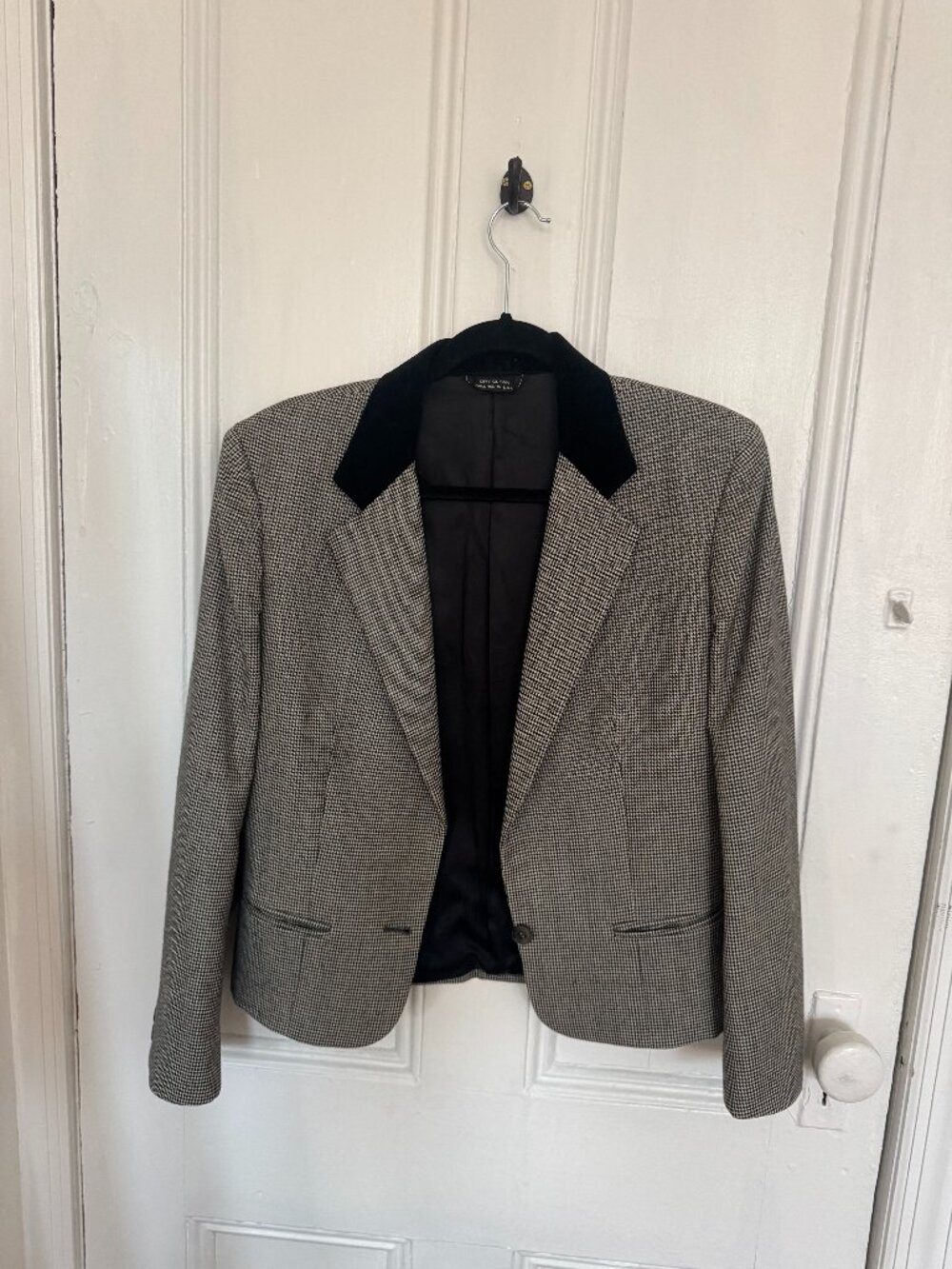 Checked blazer with velvet collar trim